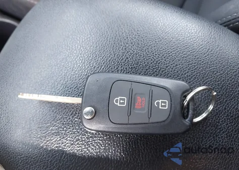 2012 Kia Soul + z USA, uszkodzony, nr VIN KNDJT2A68C7380257